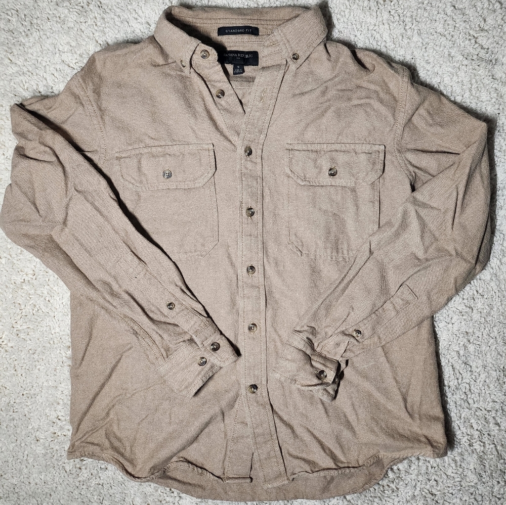 Banana Republic Tan Casual Button Down Shirt Classic Design
